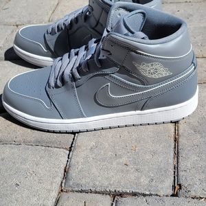 AIR JORDAN 1 MID COOL GREY/WHITE-WLF GRY 554724 0321